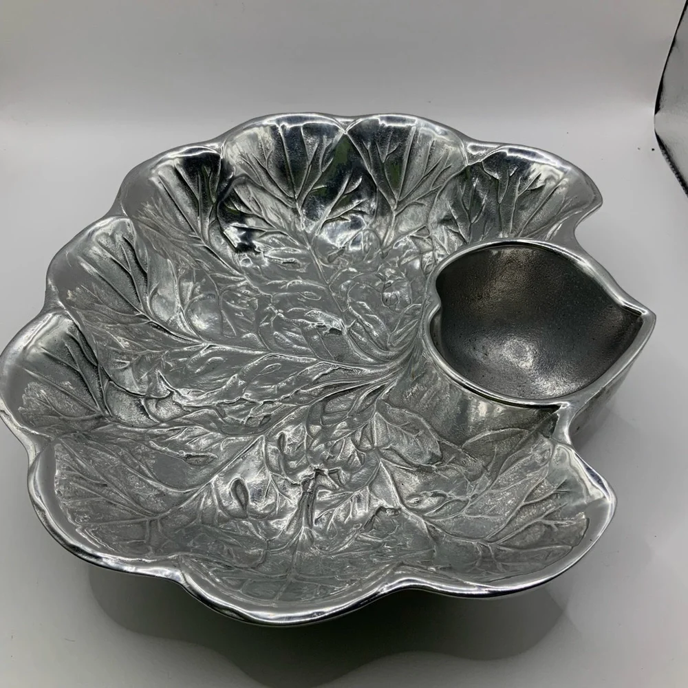 Wilton Armetale Vintage Cabbage Leaf Chip & Dip Serving Bowl